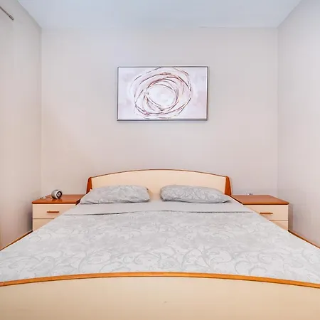 Leon * Biograd Na Moru